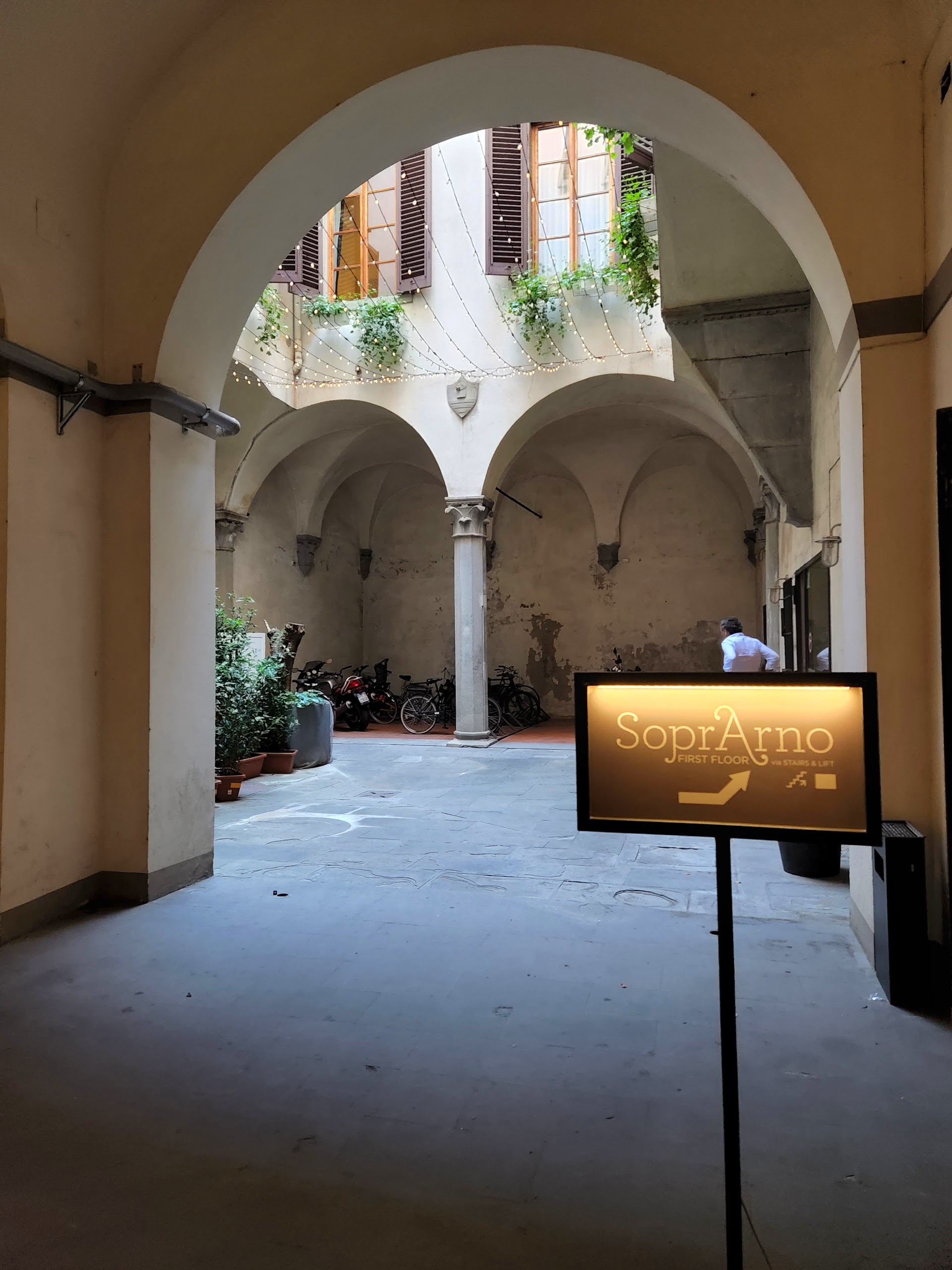 El hotel de Florencia donde los artesanos siguen trabajando a tu lado