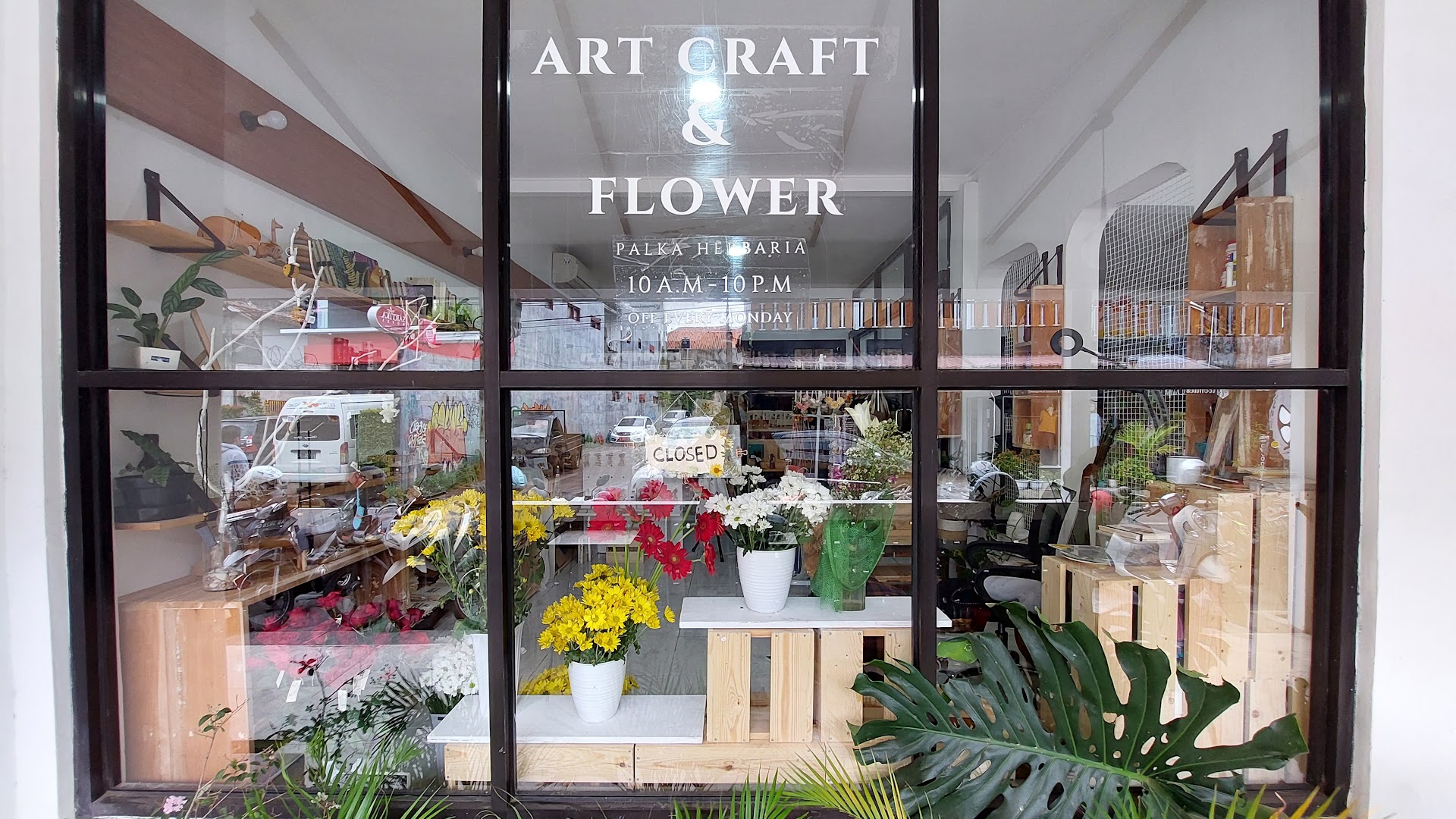 Greenhost Boutique Hotel, Yogyakarta — desayuno entre artistas en el barrio de Prawirotaman