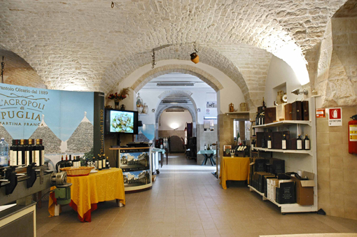 Masseria Il Frantoio, Ostuni: una noche entre olivos centenarios cuando el sol baja sobre la Puglia blanca