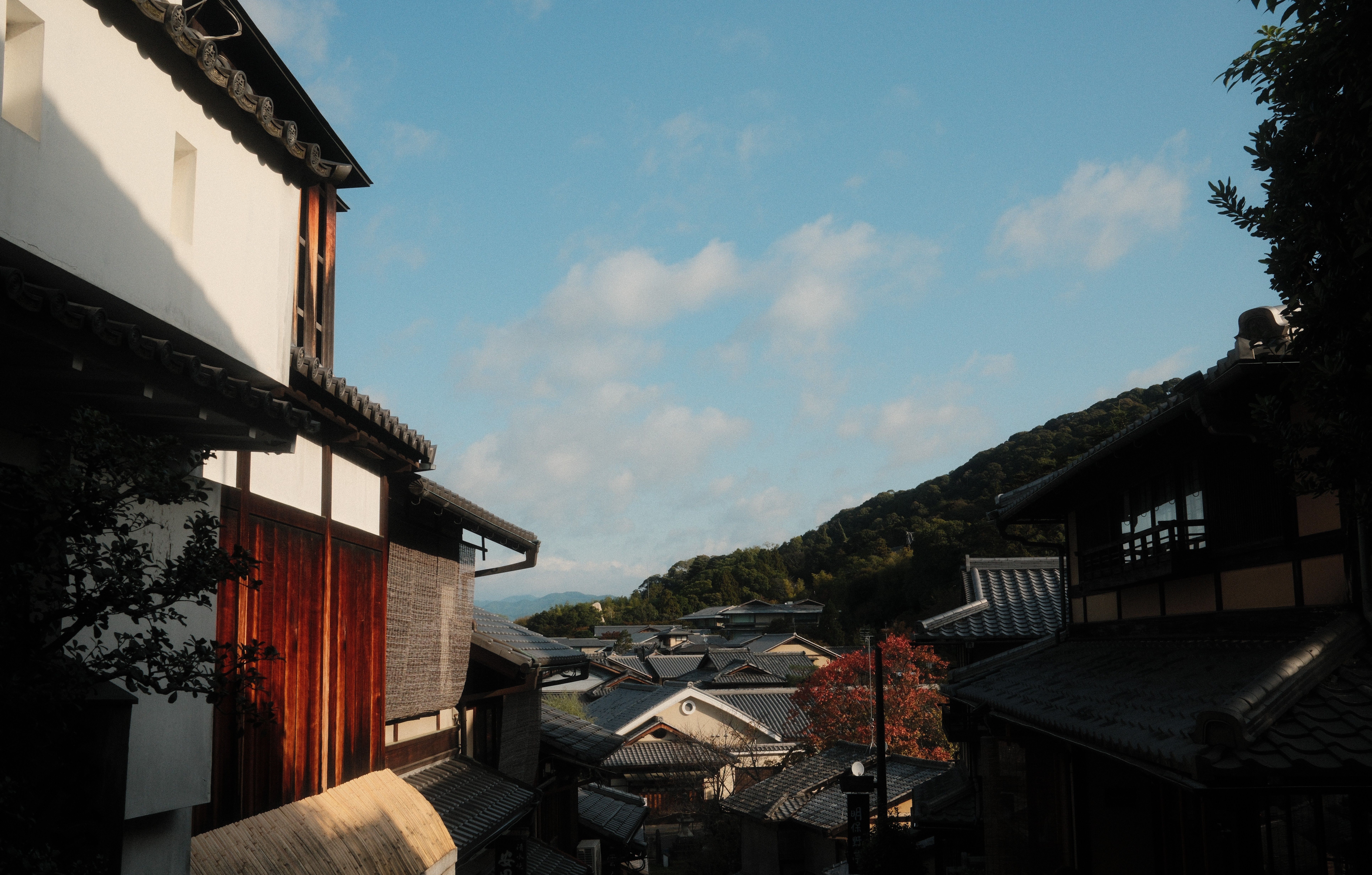 El ryokan que los viajeros de Kioto no te cuentan: una machiya del siglo XVIII convertida en hotel con alma