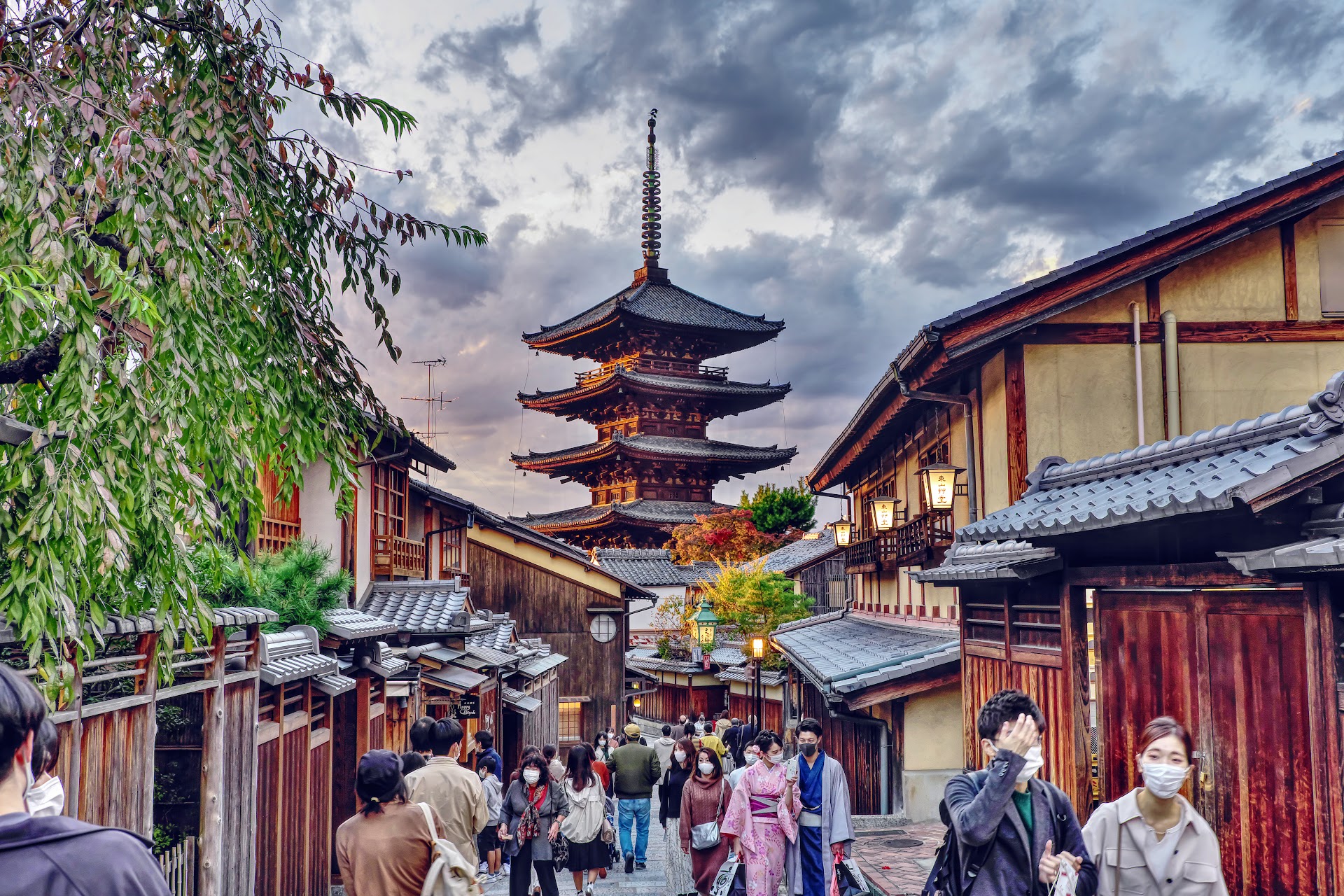 El ryokan de Kioto que los turistas no encuentran: madera, silencio y desayuno a las 7 de la mañana