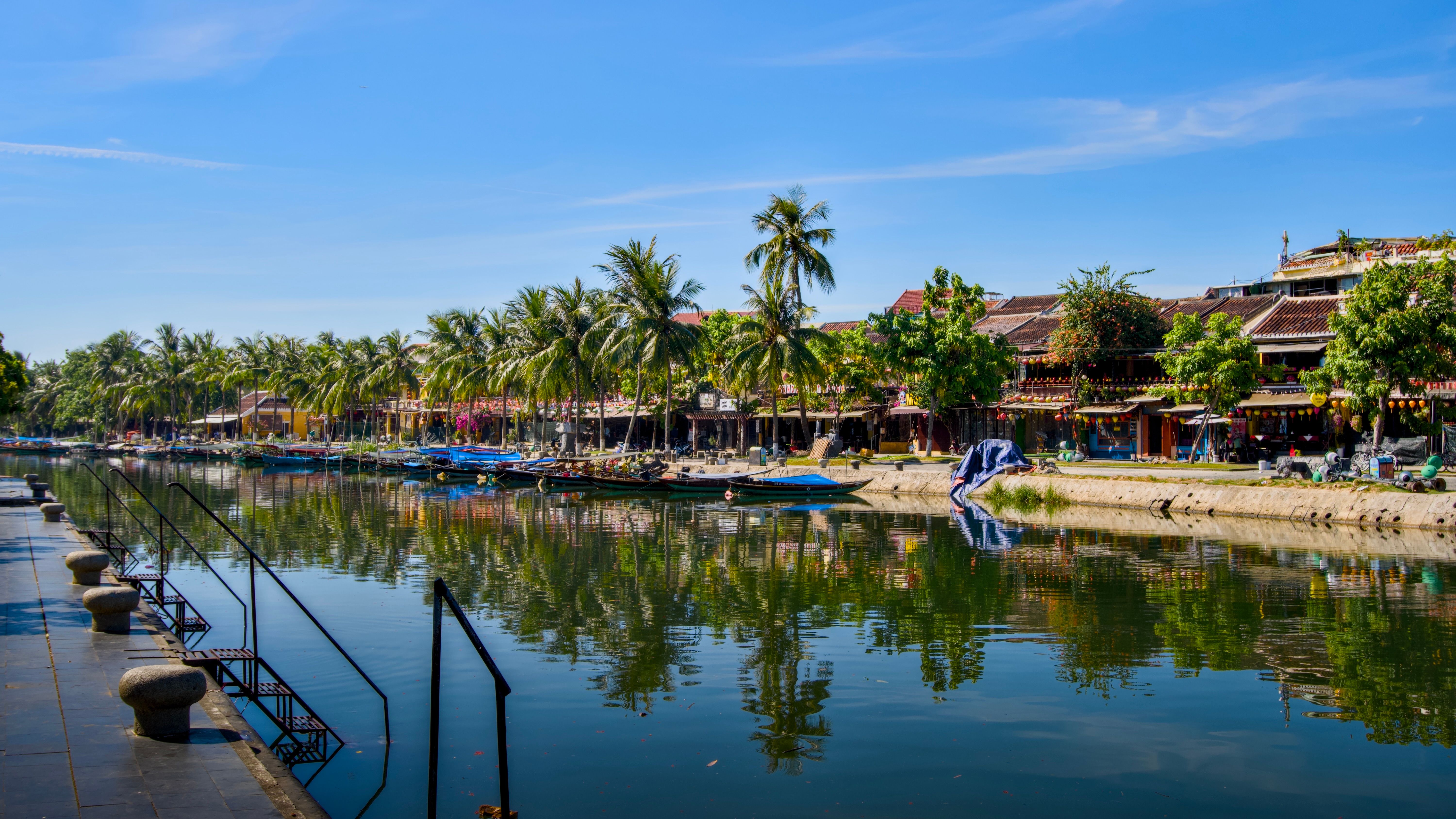 Anantara Hoi An: el río Thu Bon al amanecer y las linternas que nadie ve encenderse