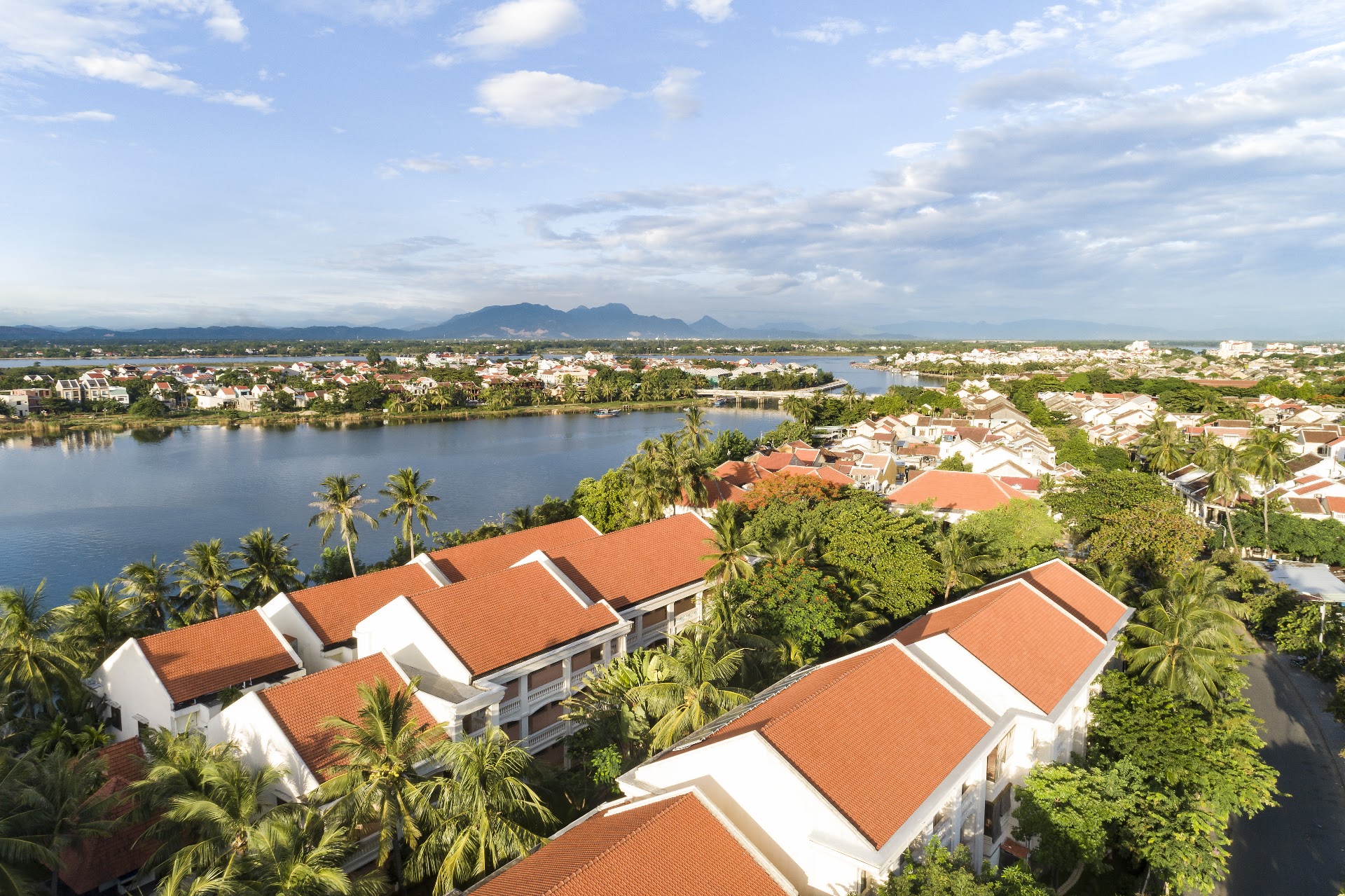Anantara Hoi An: el río Thu Bon al amanecer y las linternas que nadie ve encenderse